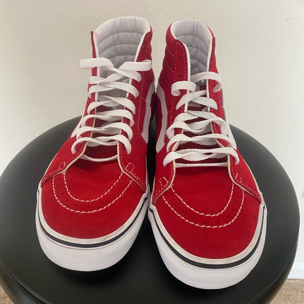 Size 9 W Red Hightop Vans